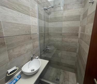 Florida House | Departamento Moderno, equipado en Vicente Lopez , Ideal River Plate ,Tecnópolis ,100 metros del tren