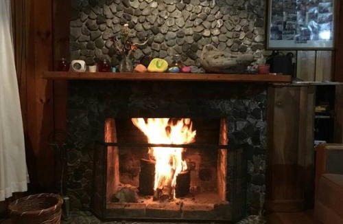 Villarrica House | Casa con vista al lago y playa privada