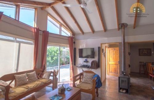Melocoton House | Chalet en La Montaña con Piscina