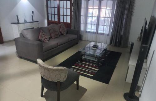 Godoy Cruz House | 1670 House