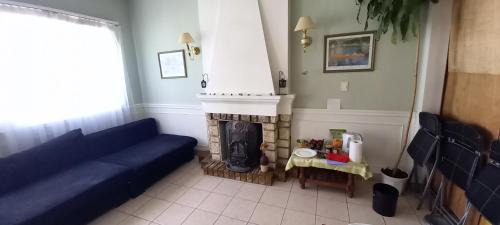 Trelew Apartment | Tejas rojas
