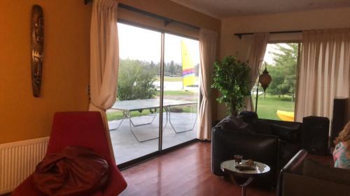 Las Cabras Villa | Casa en primera línea del Lago Rapel, Punta del Sol