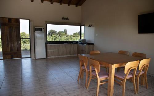 Vista Flores Villa | Casa Premium - Finca Rosablanca, viña y montaña