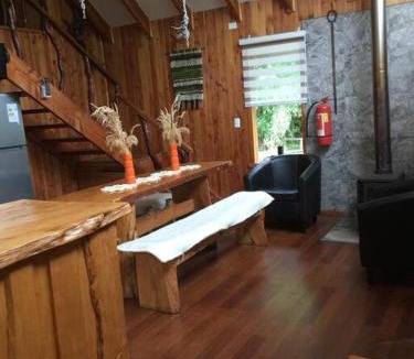 Villarrica House | Agradable Cabaña inserta en bosque nativo