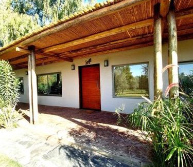 Guaymallen Villa | Casona Los Papiros tranquilidad en la naturaleza