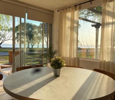 Chascomus House | Casa Chalet "La Roja" -vista a la laguna!-
