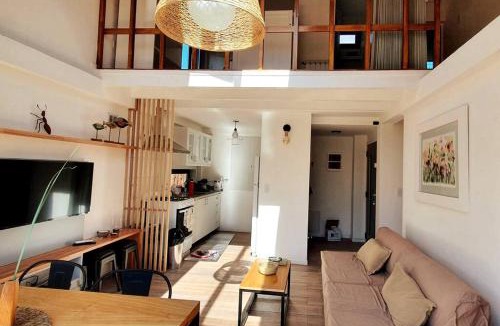 Golondrinas Ski Chalet | Cabaña con sonido y vista de arroyo