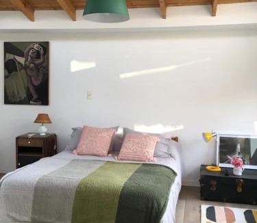 Santiago Apartment | Casa Interior con jardín