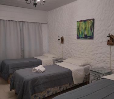 Macrozona Bahia Redonda y Primeros Faldeos Hostel | Hostal Schilling
