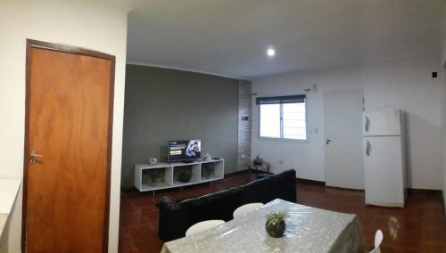 Monte Grande Apartment | DEPARTAMENT AMATT (15 min del Aeropuerto Internacional Ezeiza)