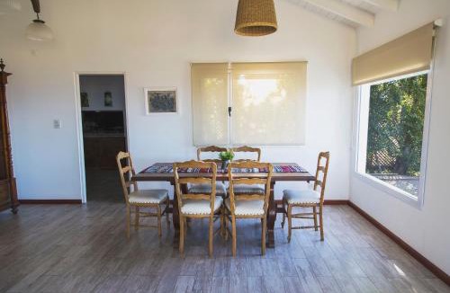 Macrozona Bahia Redonda y Primeros Faldeos House | Altos de Manantiales Casa Vacacional Familiar