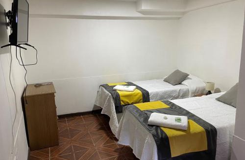 Vallenar House | Hostal CECIL +