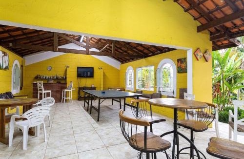 Guararema House | Farm estate for 21 with pool and football field in Guararema