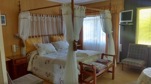 Pichidangui Hotel | Hotel y Cabañas La Rosa Nautica