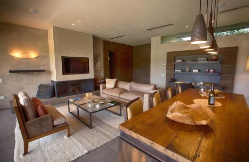 Vista Flores Hotel | The Vines Resort & Spa