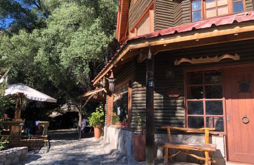 El Ingenio House | Casa de Montaña inmersa en Bosque Nativo