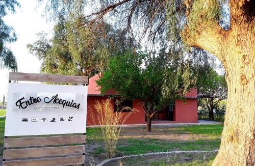 Colonia Alvear House | Entre Acequias