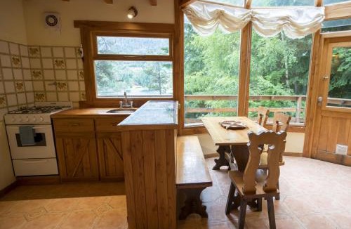 Puerto Manzano House | BOG Le Pommier - Cabañas con vista al lago y piscina climatizada