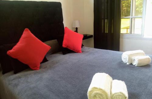 Ezeiza Bed & Breakfast | Posada Quinta Pata