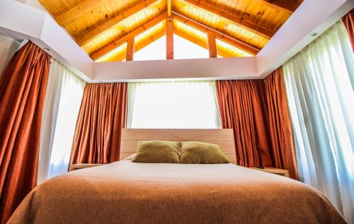 Plaza Huincul Hotel | Antu Malal Hotel