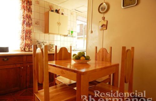 Punta Arenas Hostel | Residencial Tres Hermanos