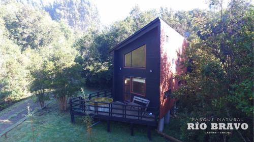 Castro Cabin | Parque Natural Rio Bravo Lodge