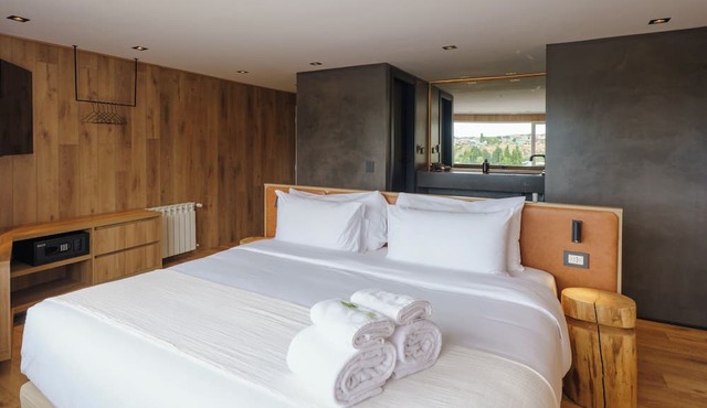Montano Boutique Suites
