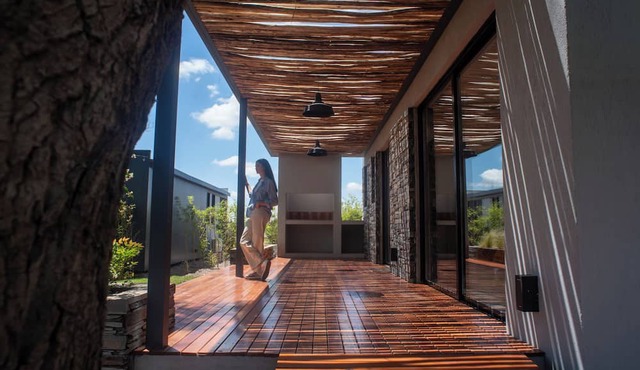 Lodwine Lodges