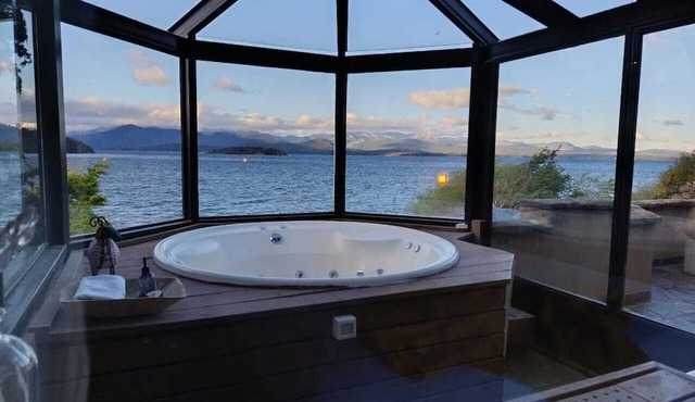 Lirolay Suites