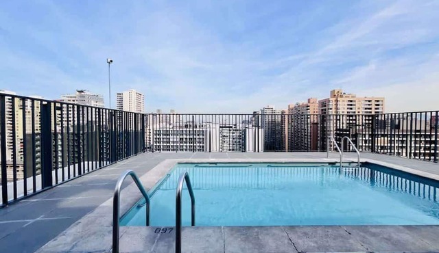 Downtown Santiago Studio - Gym Access, Pool, Fast WiFi