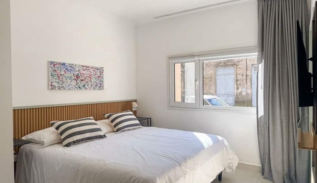 New one-bedroom apartment, semi-central location with a garage in Azul