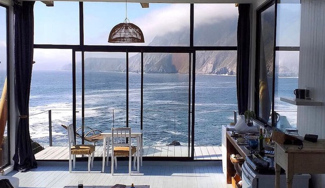 Punta Quintay - Loft Rojo. Loft con la Mejor Vista a la Bahía de Quintay in Quintay