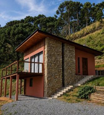 Chalé Alto das Araucarias in Delfim Moreira