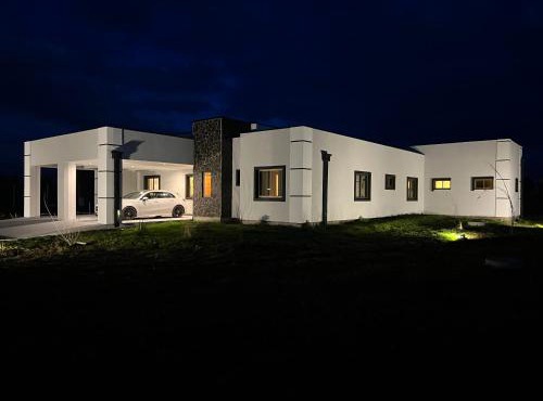 Casa mediterránea 4D lujo cerca de Termas Chillán