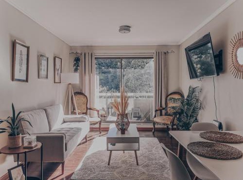 Hermoso Departamento Central en Concepción - hasta 4 camas - 2 Dormitorios - 1 Baño - 1 Estacionamiento - Mejor Evaluado en Chile 2023-2025 - Incluye Consola de Juegos Retro - Te ayudo con panoramas