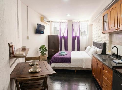 CHE LOLITA HOUSE