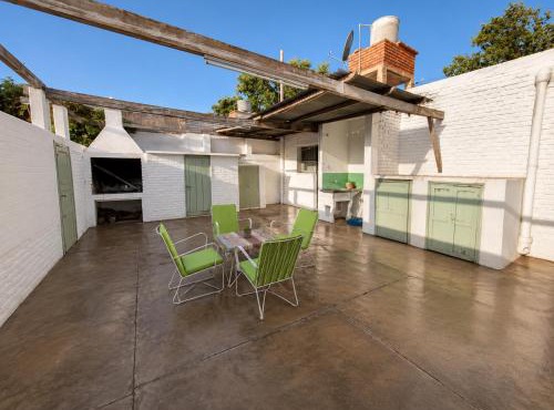 La Casa de Pilar - Casa Completa con Cochera y Patio