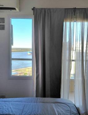 Monoambiente moderno con vista al río in Rosario