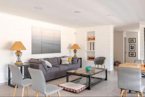 Alojamiento entero en moderna casa en condominio