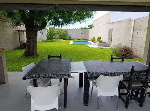 Casa San Nicolás Con Pileta in San Nicolás de los Arroyos