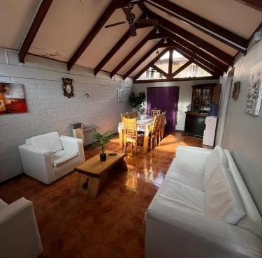 Hostal JV CASA AMPLIA