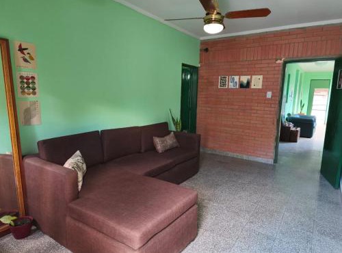 Lo de Miguel - Casa grande con estacionamiento privado in Estación Las Flores