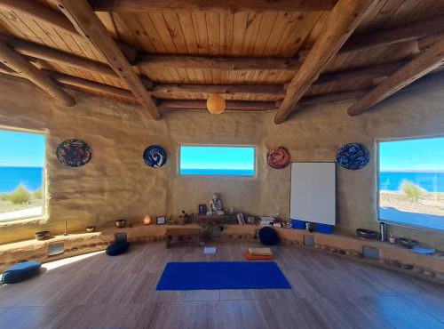 Refugio Vegetariano El Mallín - sobre playa