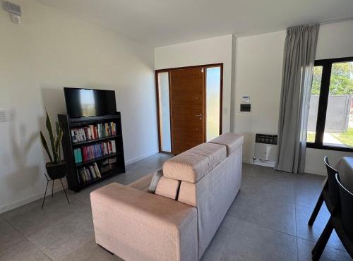 Casa con Pileta, Parrilla y Jardín en Rosario, Funes, Santa Fe in Funes