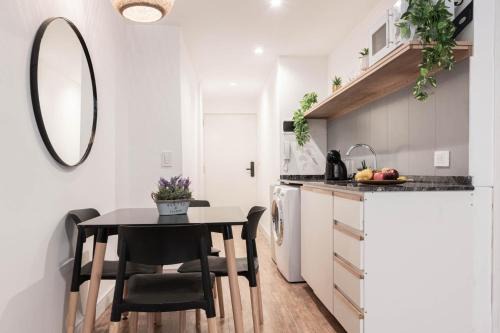 MOT ChicHaus 8 Lux Units 30 pax Daily Housekeeping!