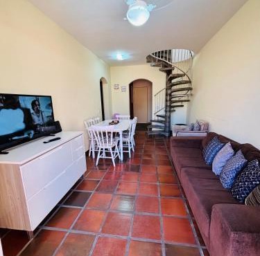 Cobertura Aconchegante na Enseada 3 Quartos, Piscina e Conforto a Poucos Passos do Mar in Guarujá