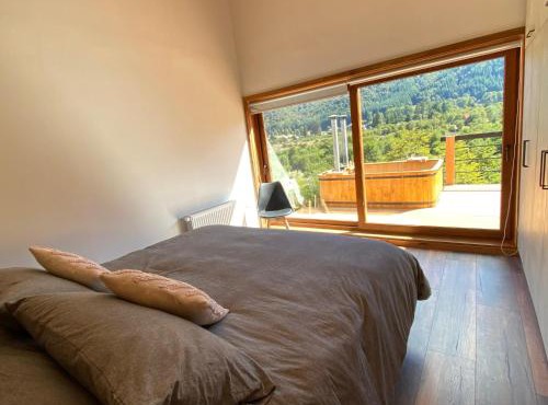 Mountain Refuge with hot tub inclusive