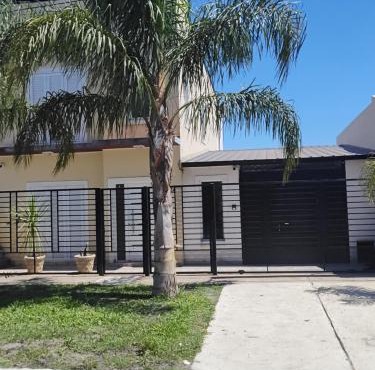 Duplex con Pileta "Las Palmeras" in María Grande