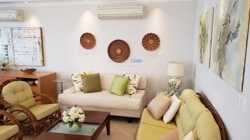 Alto padrão 3 suites, sofisticação e bom gosto in Guarujá