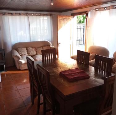 Casa Céntrica Santa Cruz valle de Colchagua-ruta del vino frente al casino y a 500 metros de la plaza ideal para teletrabajo con wifi rápido
